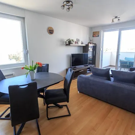 Apartment With A Parking Space - 23525 Zadar